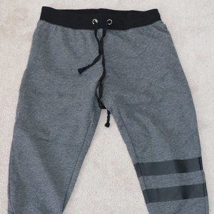 Medium Capri 'LOVE' Sweats